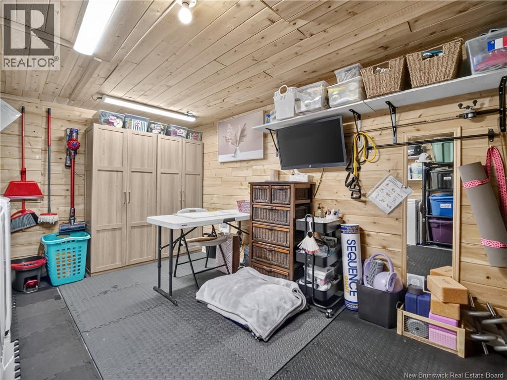 163 Glenwood Drive - 44
