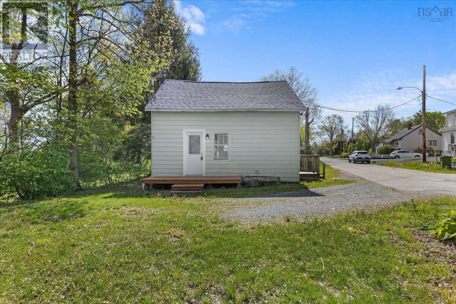 84 Lawrence Street - 24