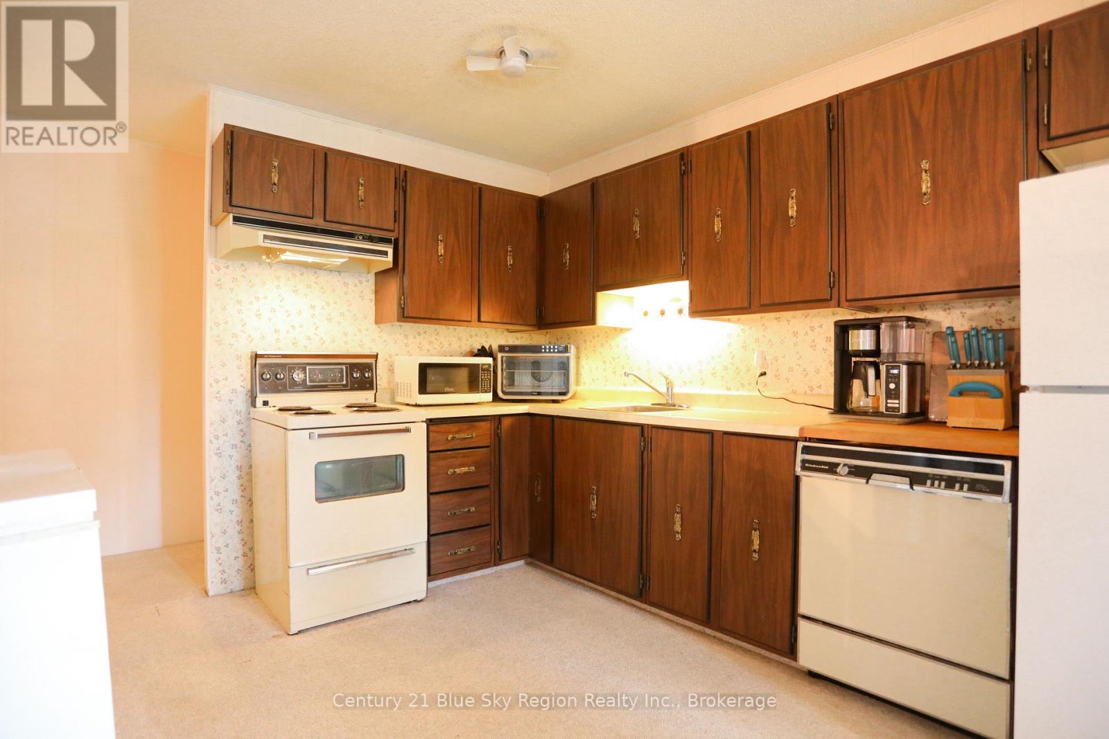 124 KING STREET W - 12