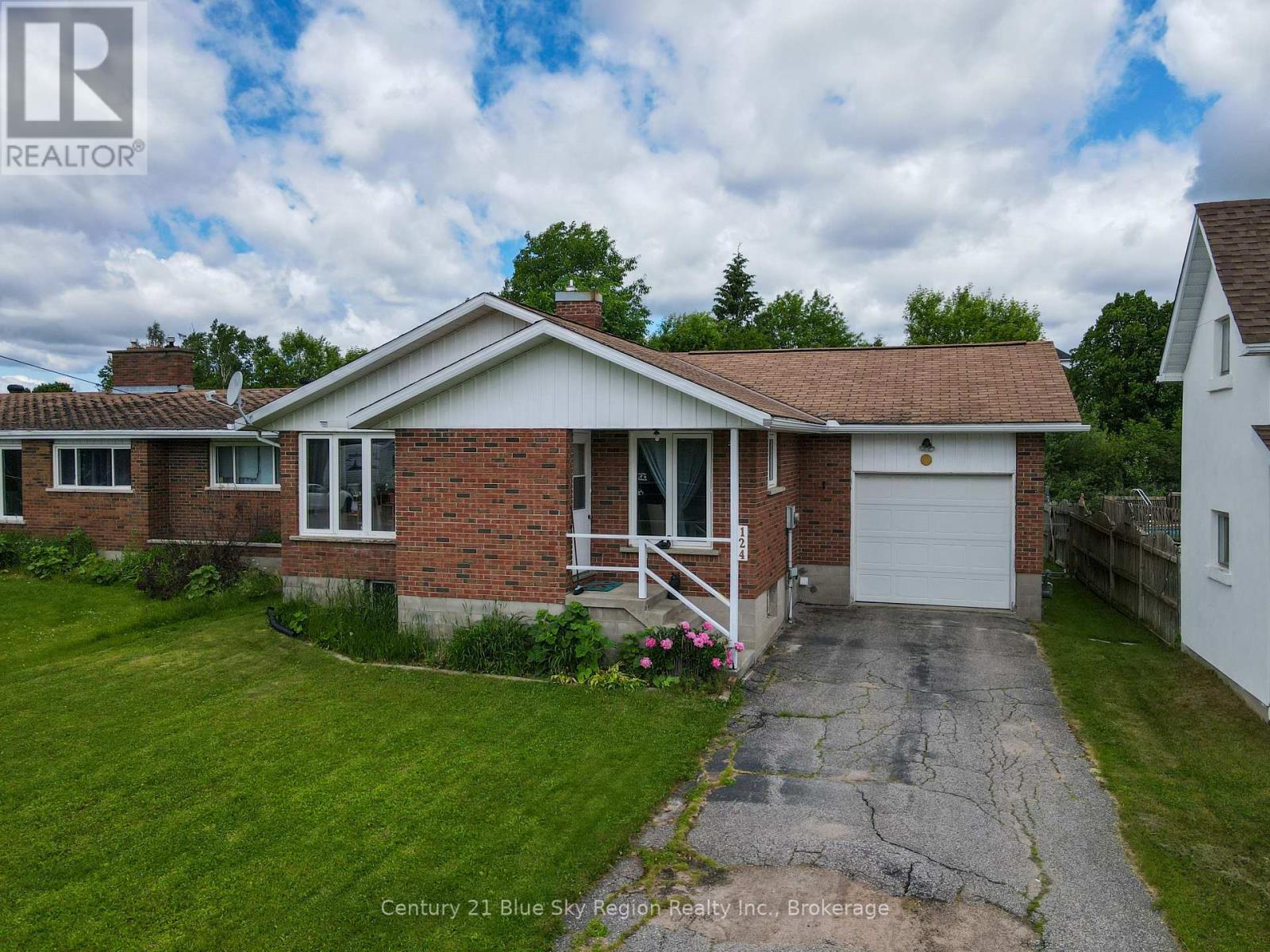 124 KING STREET W - 5