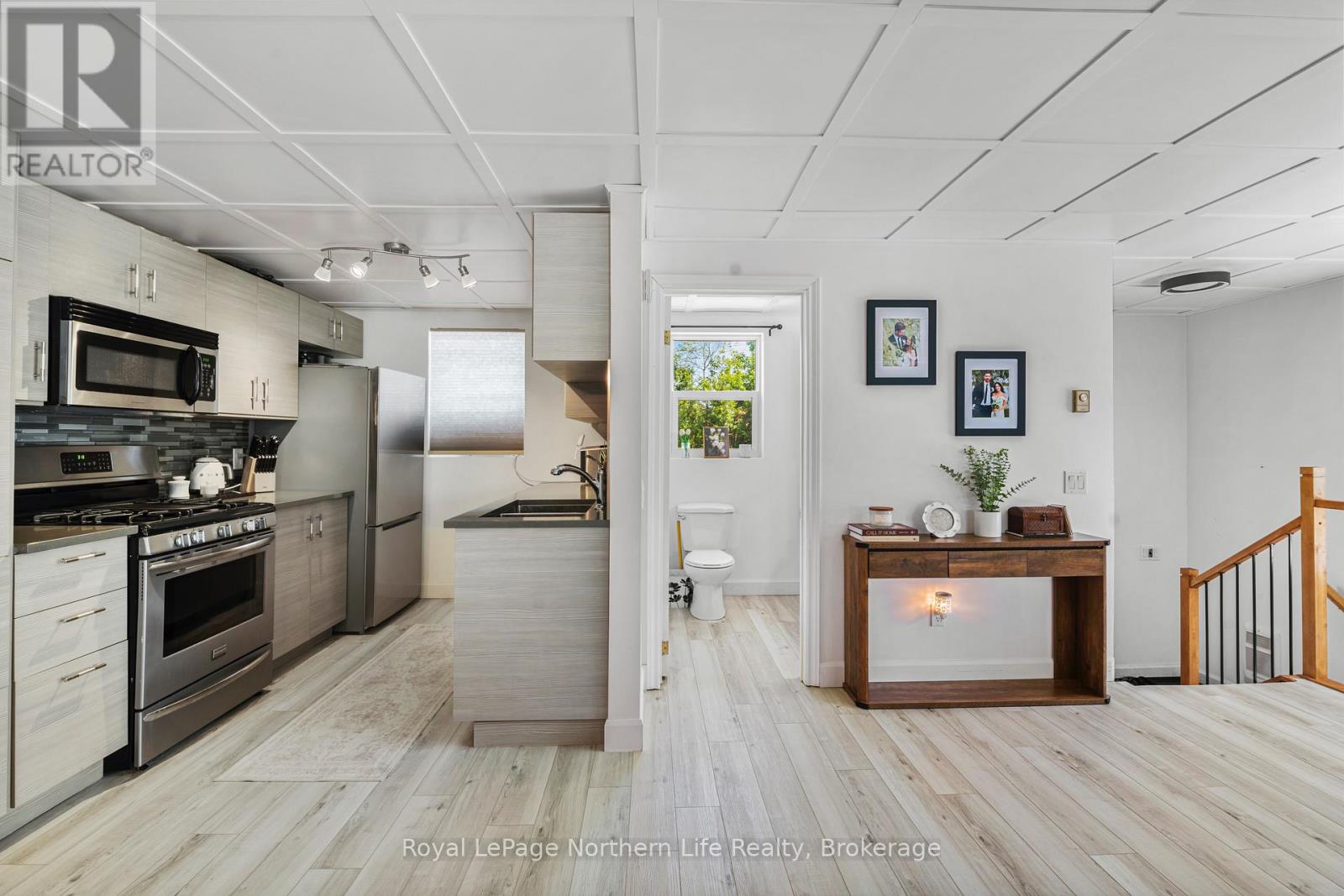25 SPRUCE STREET - 13