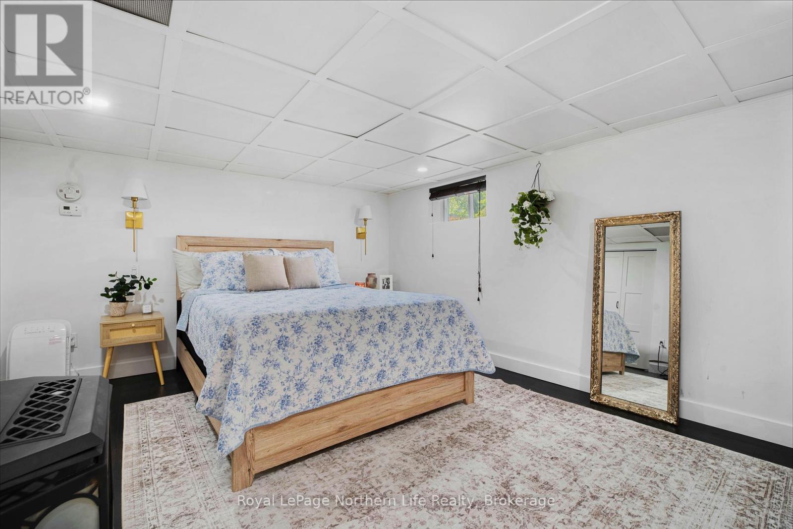 25 SPRUCE STREET - 19