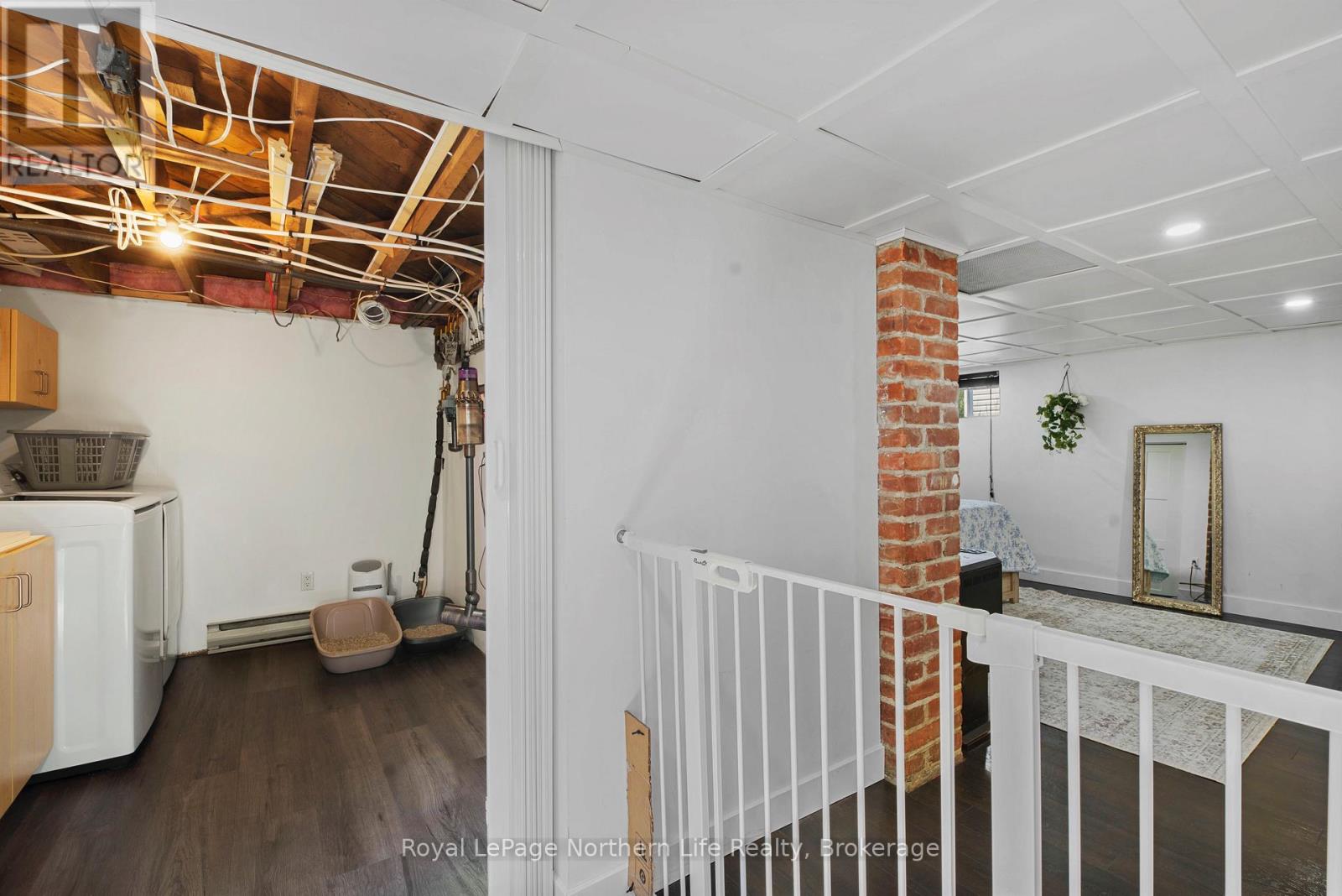 25 SPRUCE STREET - 27