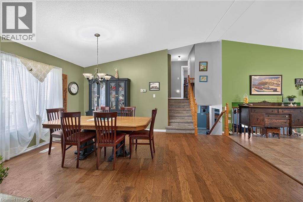 64 CALEDONIA Avenue - 10