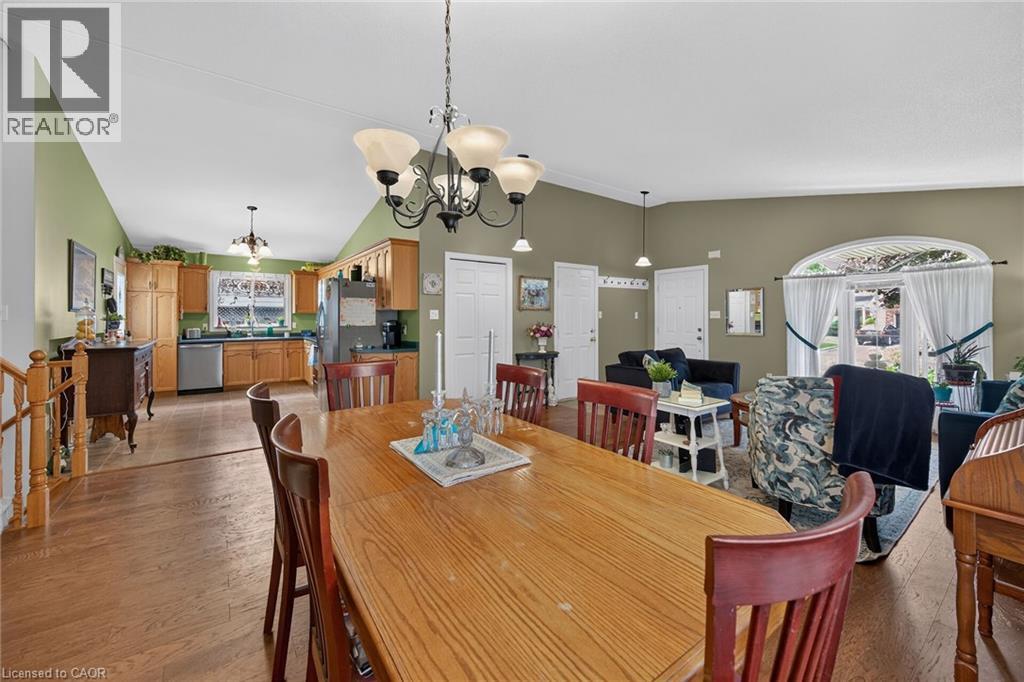 64 CALEDONIA Avenue - 11