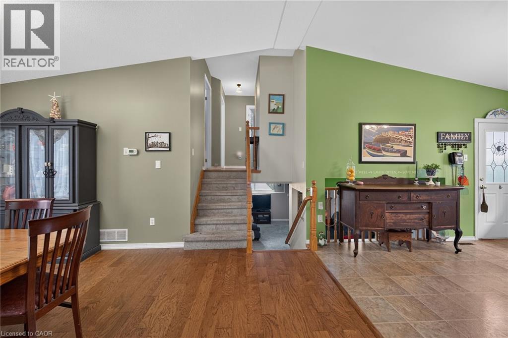 64 CALEDONIA Avenue - 16