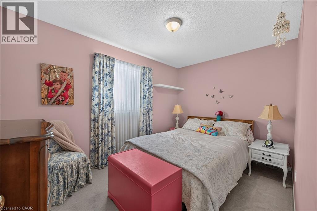 64 CALEDONIA Avenue - 20