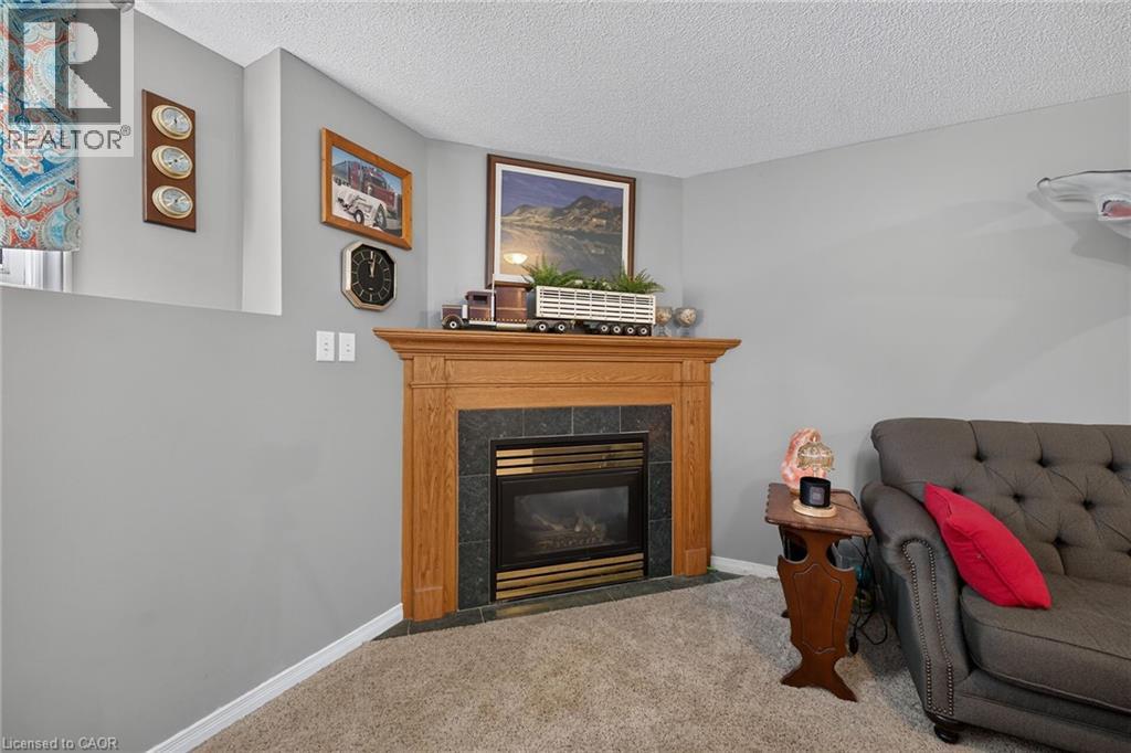 64 CALEDONIA Avenue - 25