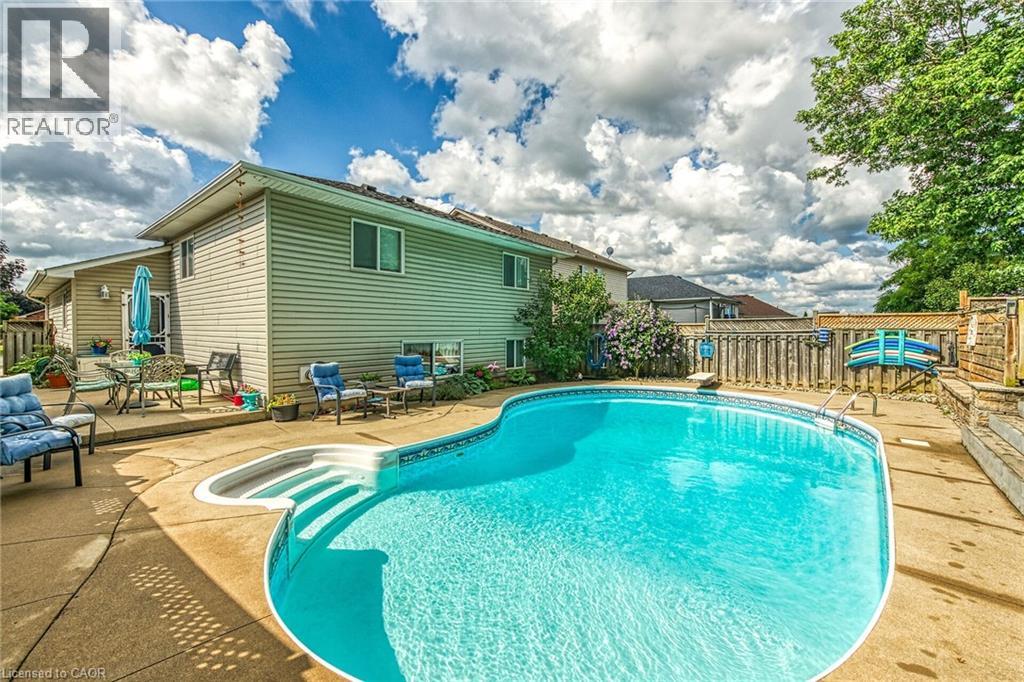64 CALEDONIA Avenue - 32