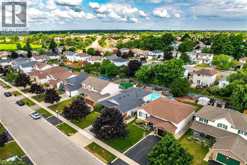 64 CALEDONIA Avenue - 48
