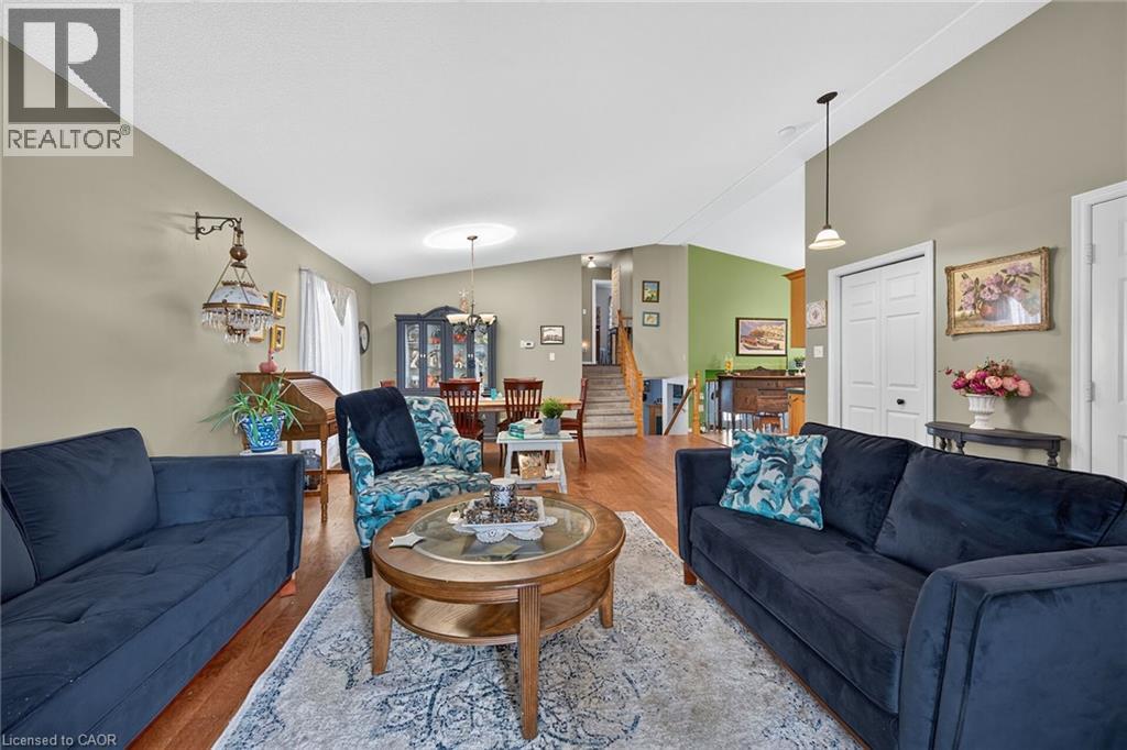 64 CALEDONIA Avenue - 5