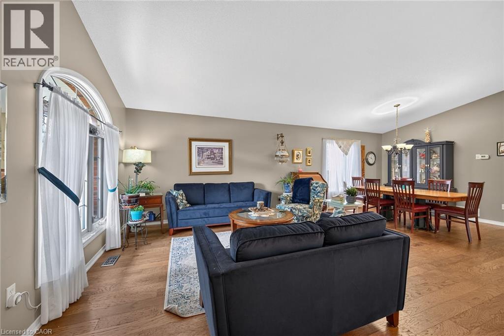 64 CALEDONIA Avenue - 8