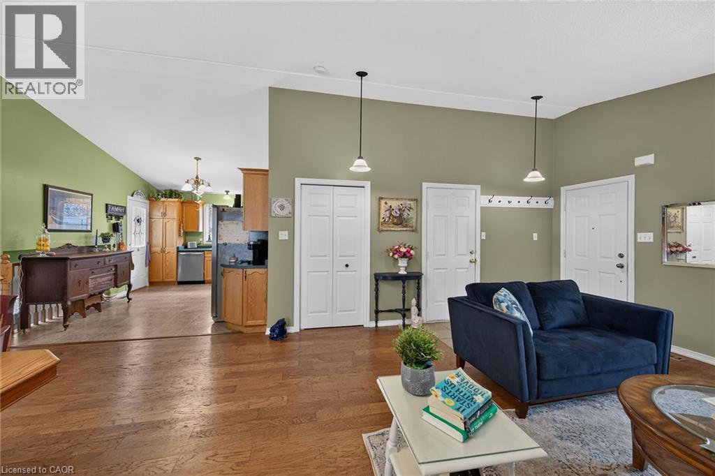 64 CALEDONIA Avenue - 9