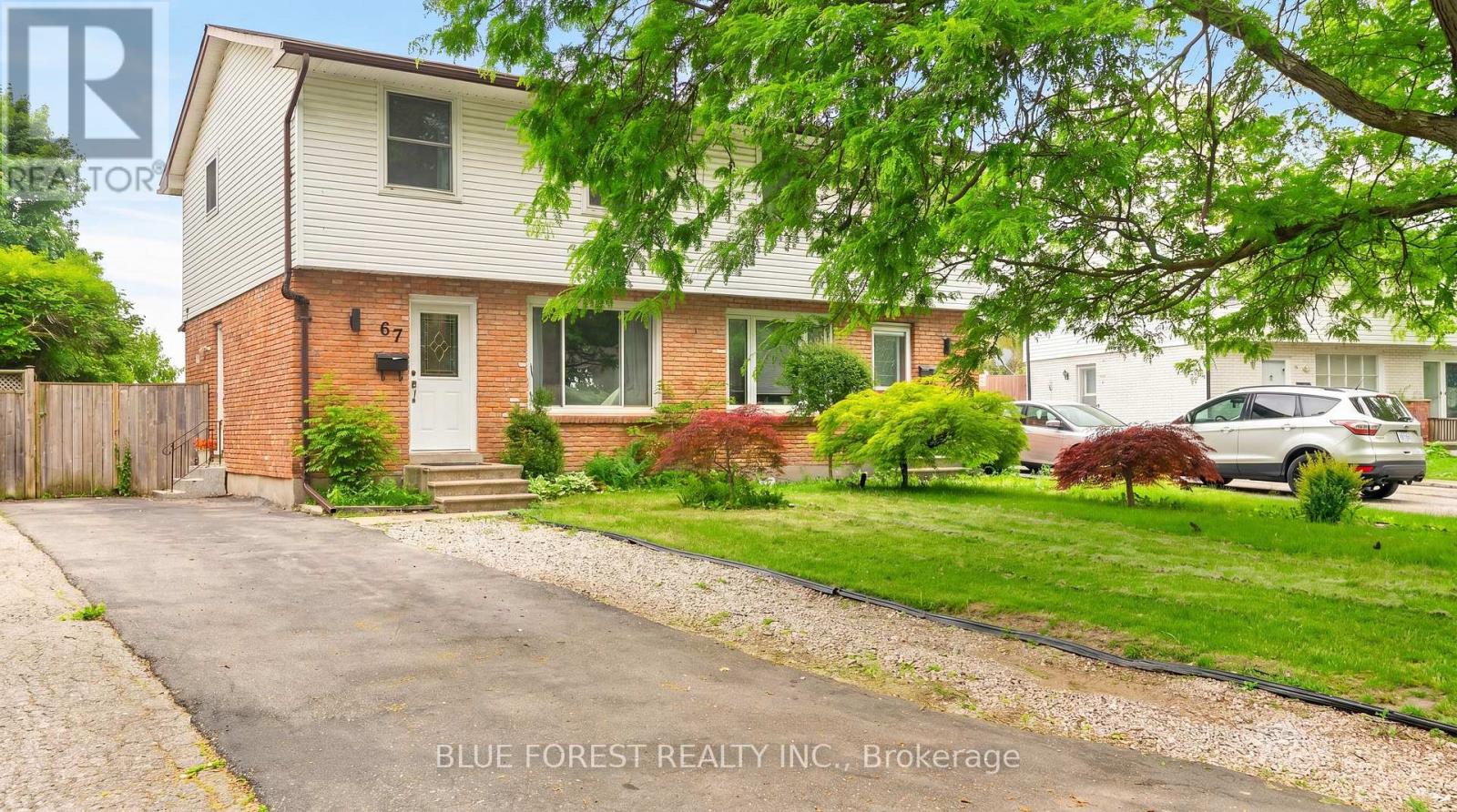 67 BRECKENRIDGE CRESCENT - 1