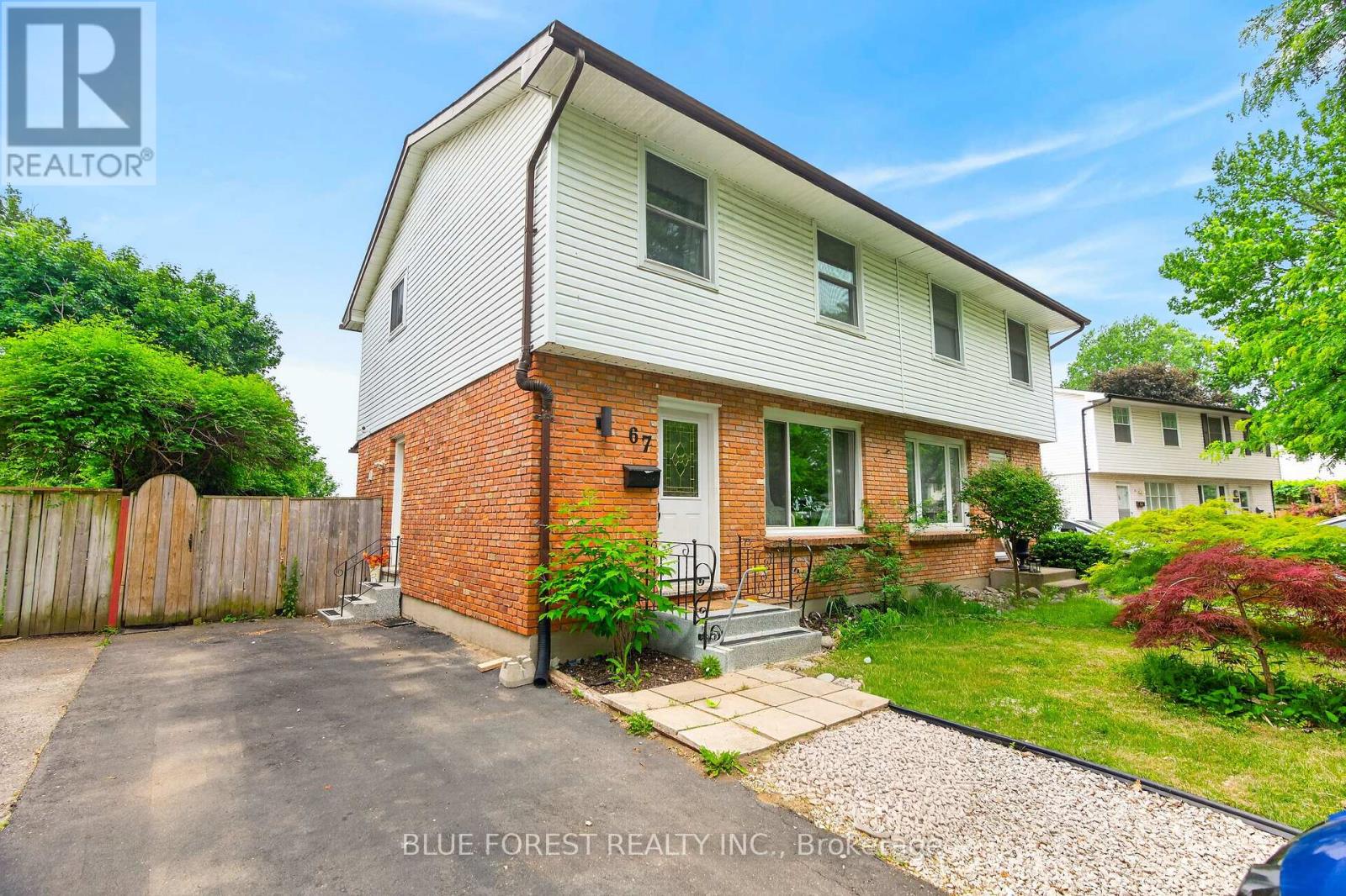 67 BRECKENRIDGE CRESCENT - 2