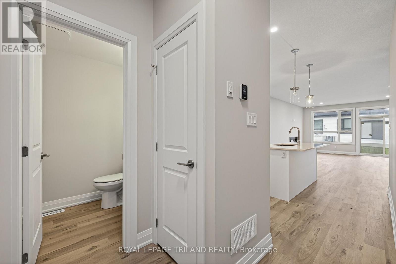 758 BANYAN LANE - 10