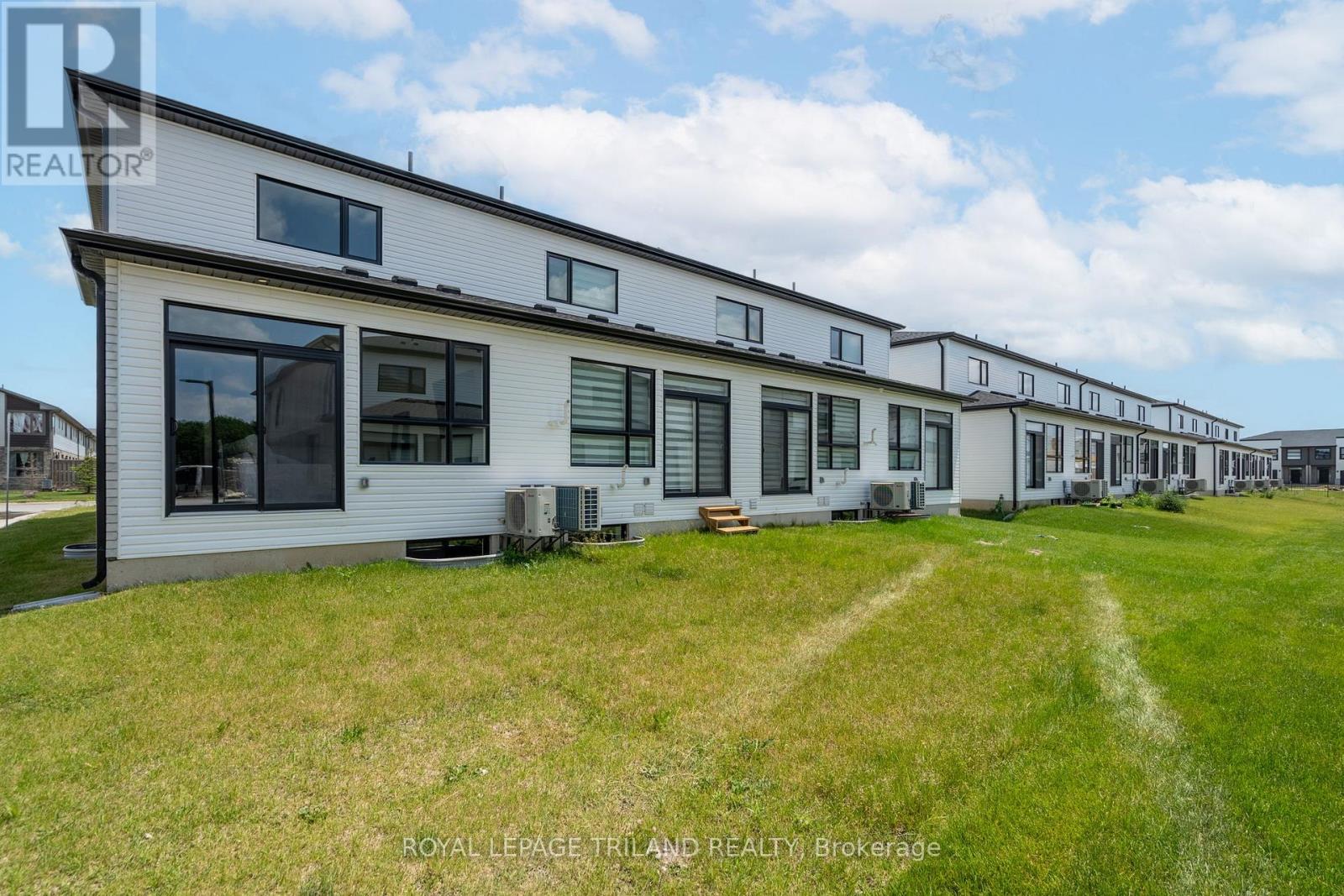 758 BANYAN LANE - 40