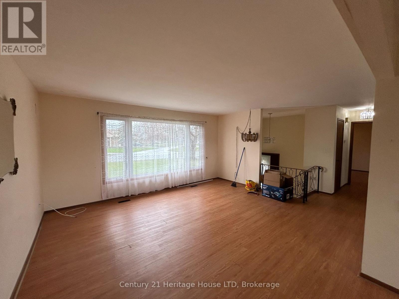 310 ALBANY STREET - 22