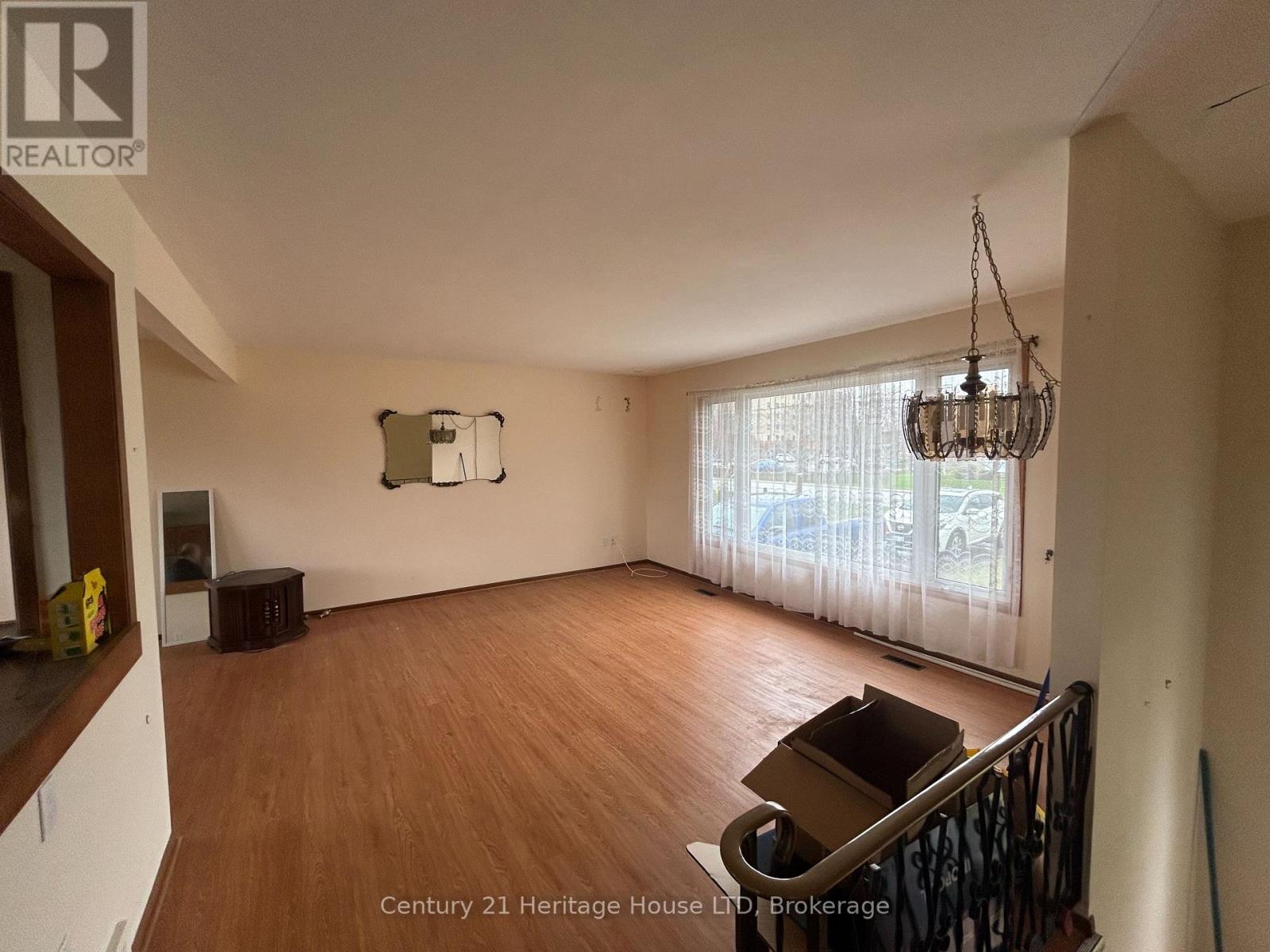 310 ALBANY STREET - 21