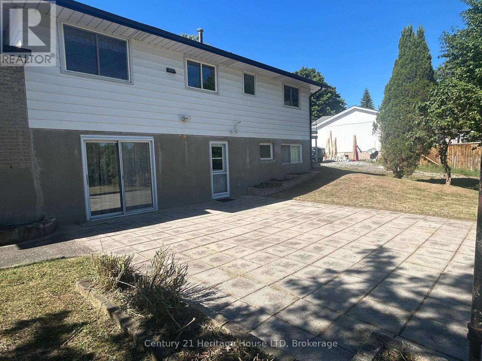 310 ALBANY STREET - 18