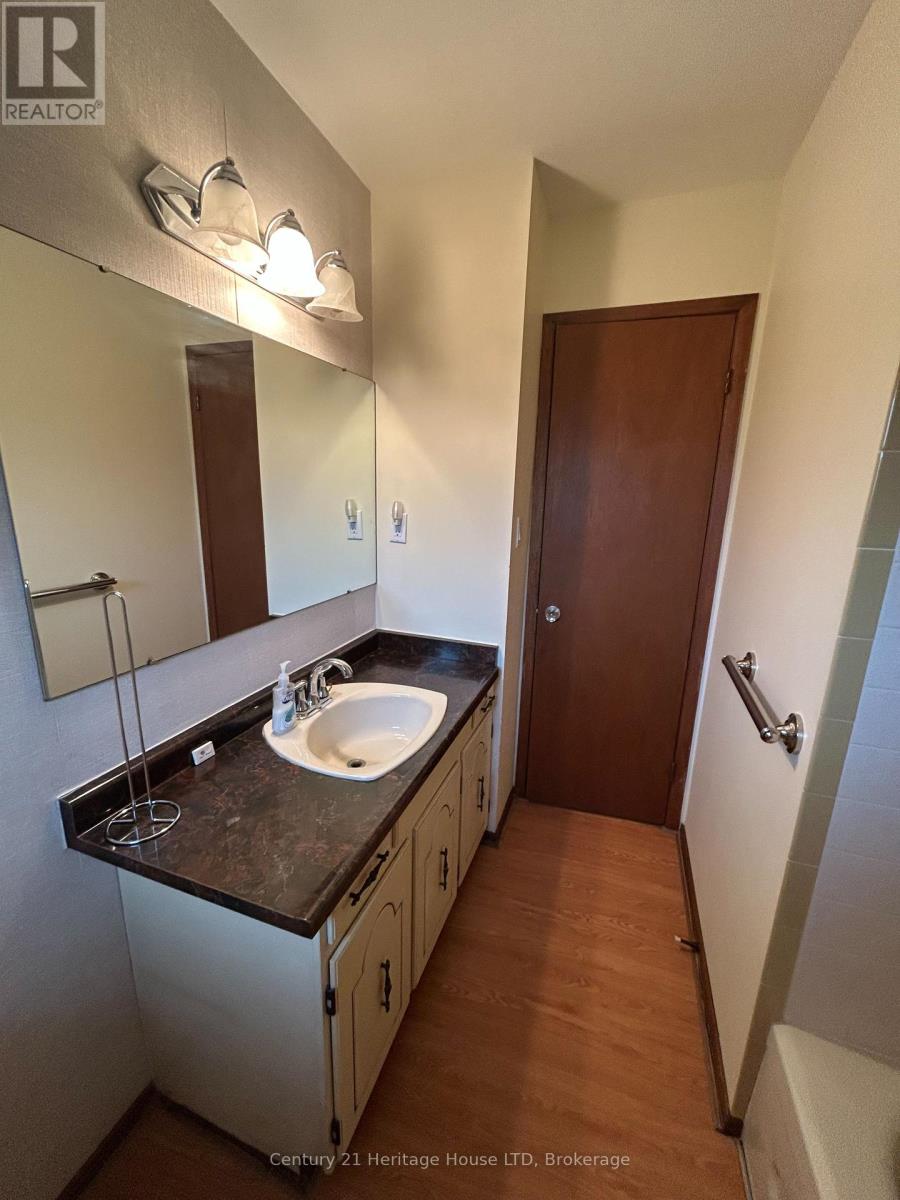 310 ALBANY STREET - 31