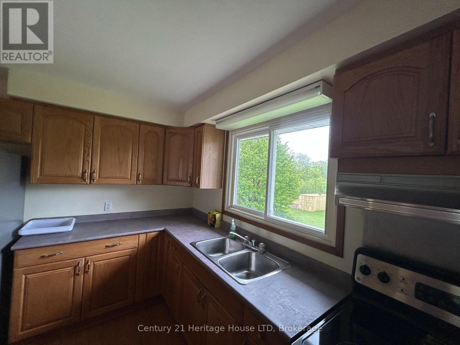 310 ALBANY STREET - 27