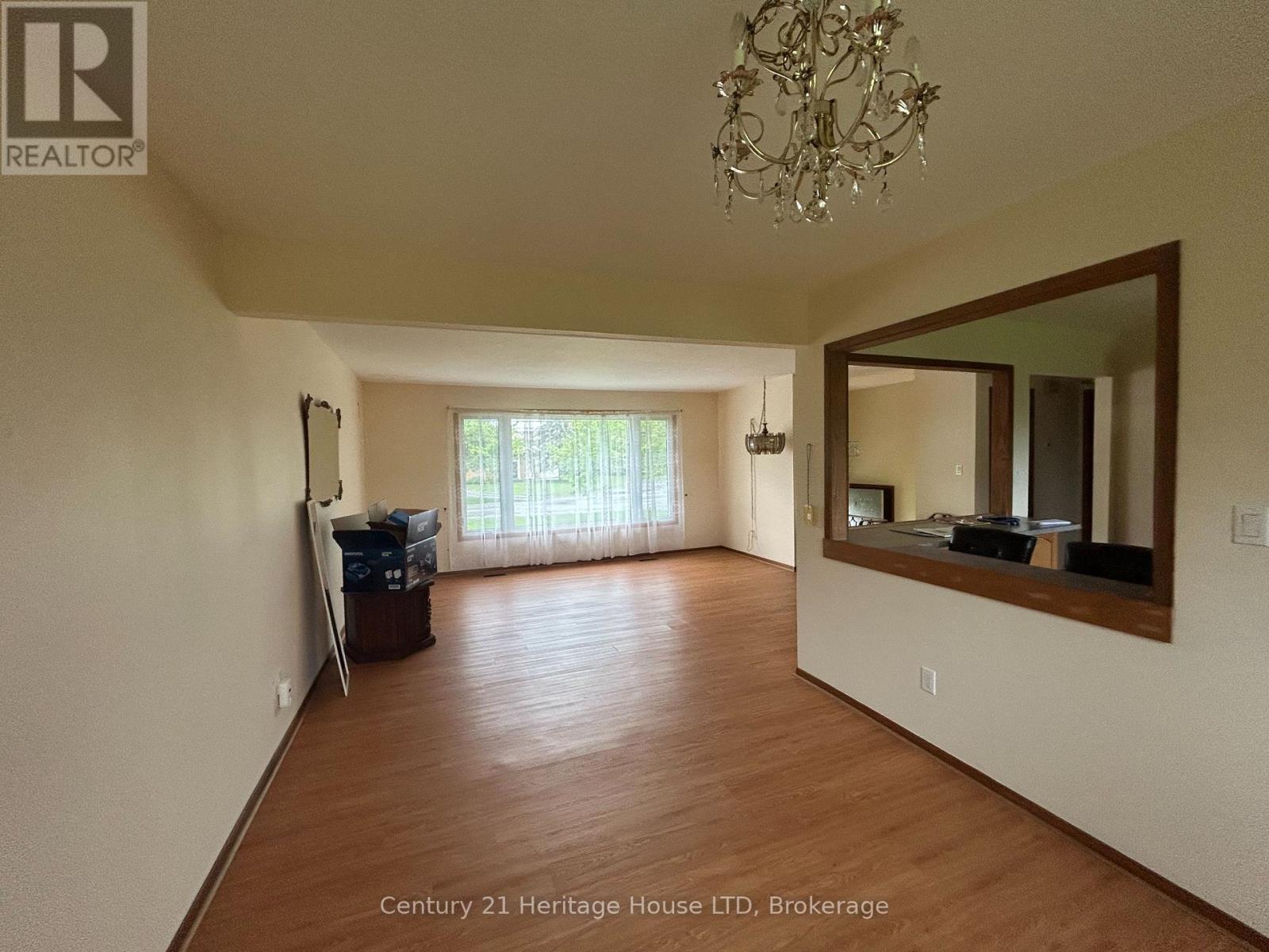 310 ALBANY STREET - 24