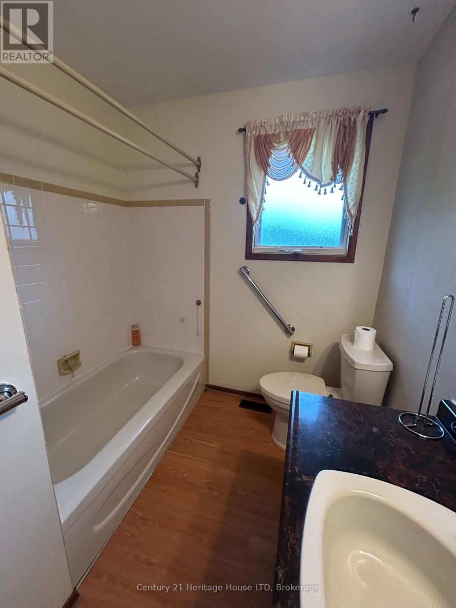 310 ALBANY STREET - 34