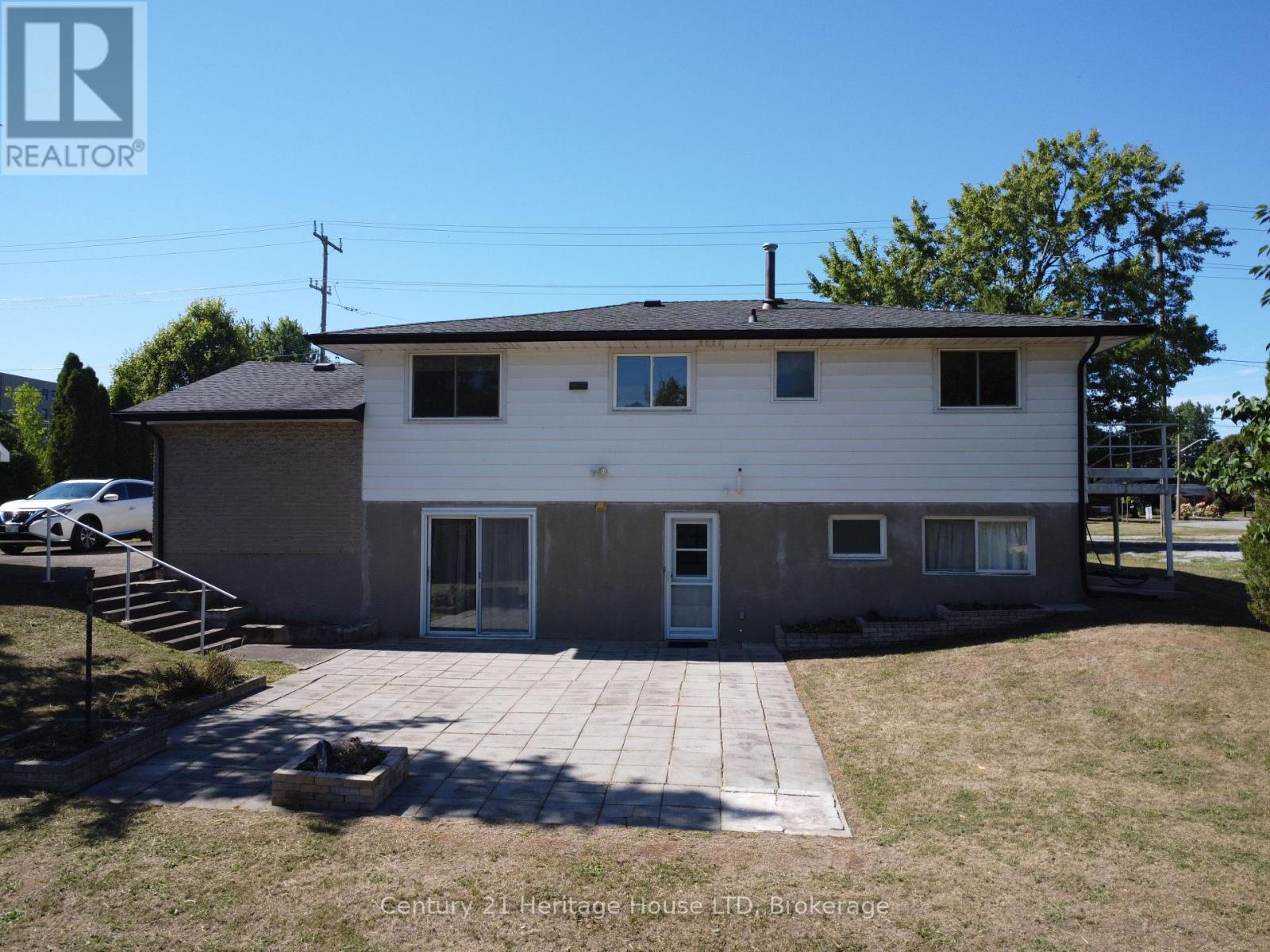310 ALBANY STREET - 19