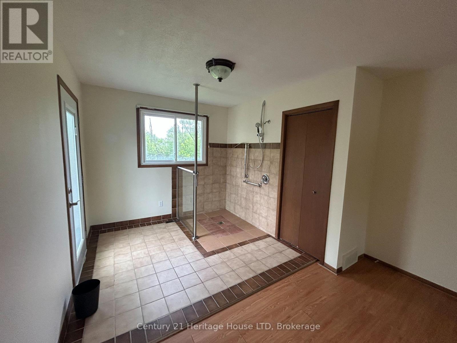 310 ALBANY STREET - 36