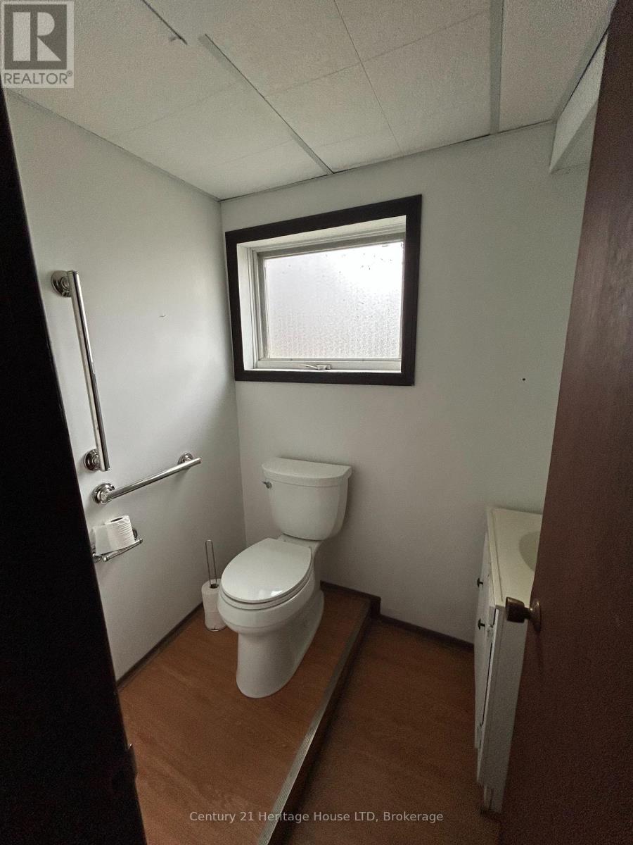 310 ALBANY STREET - 47