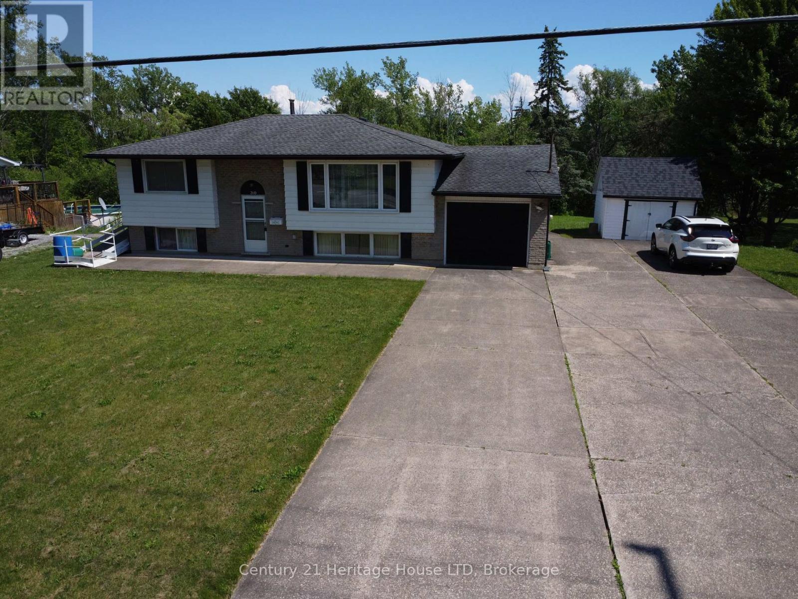 310 ALBANY STREET - 6