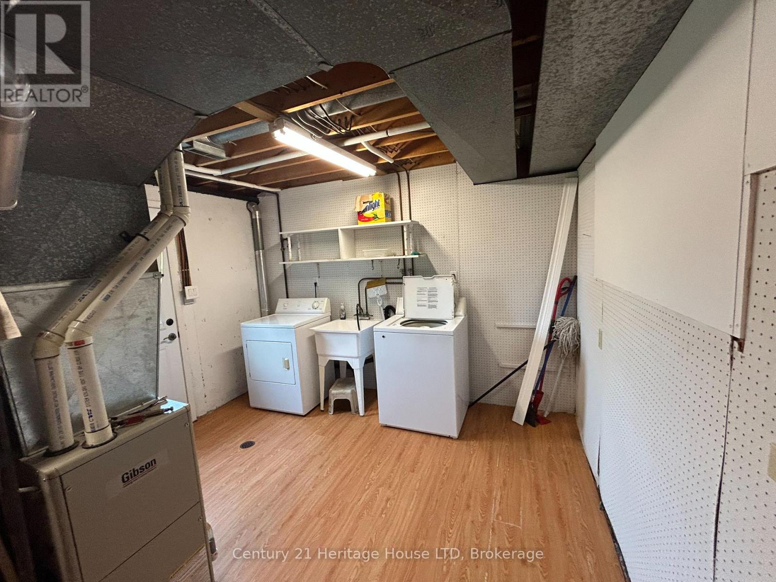 310 ALBANY STREET - 45