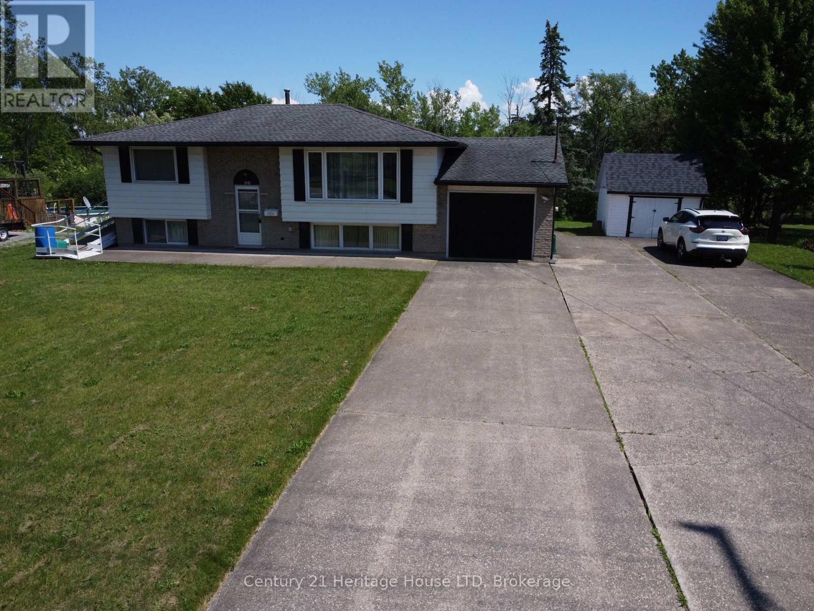 310 ALBANY STREET - 5