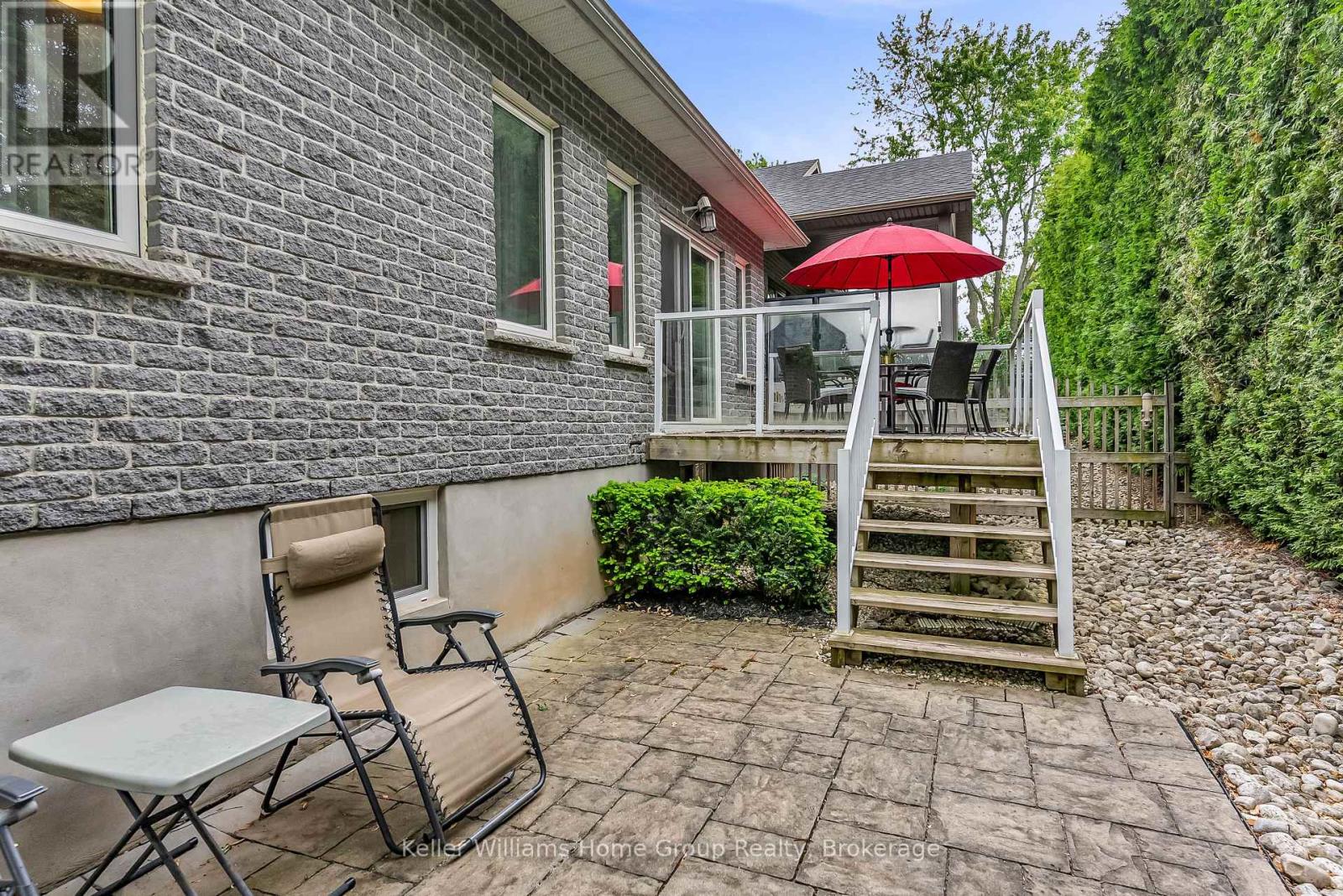 #6 15 VALLEY ROAD - 32