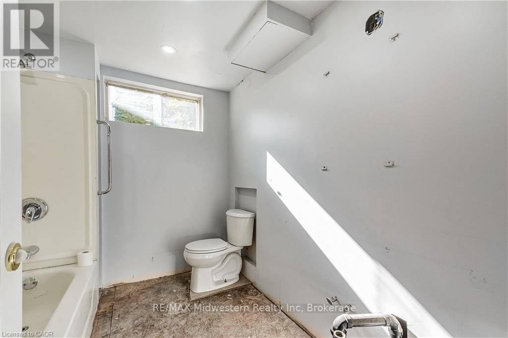 480 CAVAN STREET - 25