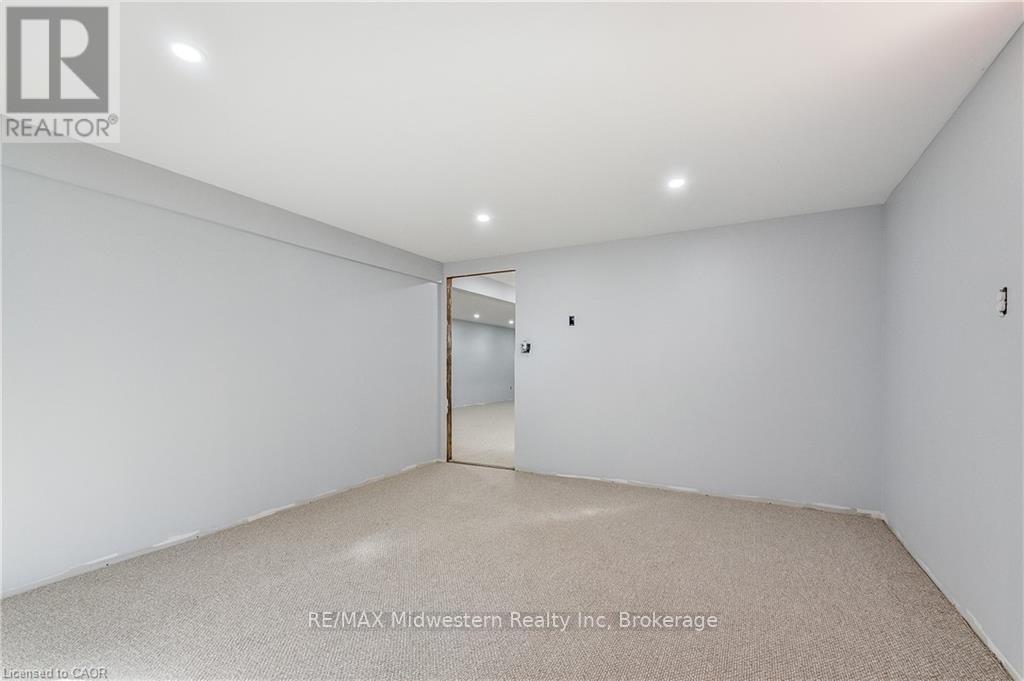 480 CAVAN STREET - 28
