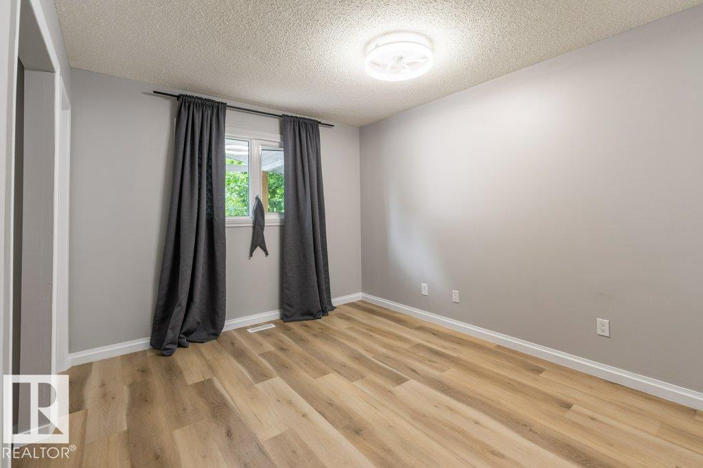 2016 82 ST NW - 24