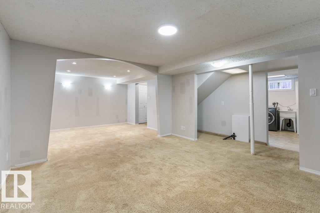 2016 82 ST NW - 37