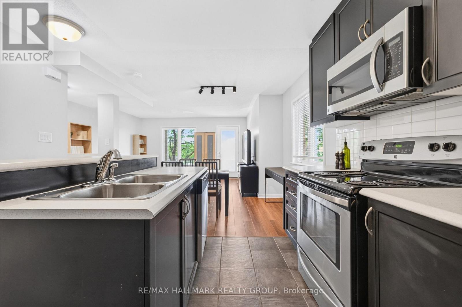 2 Bed, 3 Bath House for Sale in Ottawa – 26 – 2591 LONGFIELDS DRIVE, Ottawa – MLS# X13460414 - Image 13