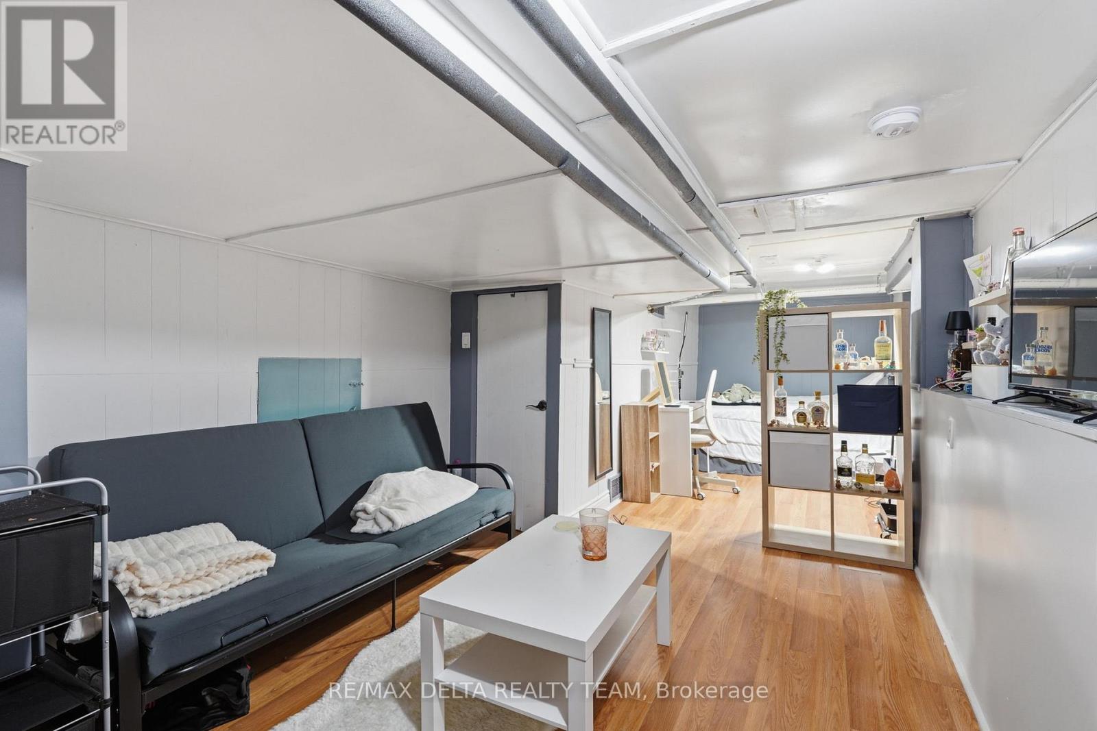181 GOULBURN AVENUE - 20