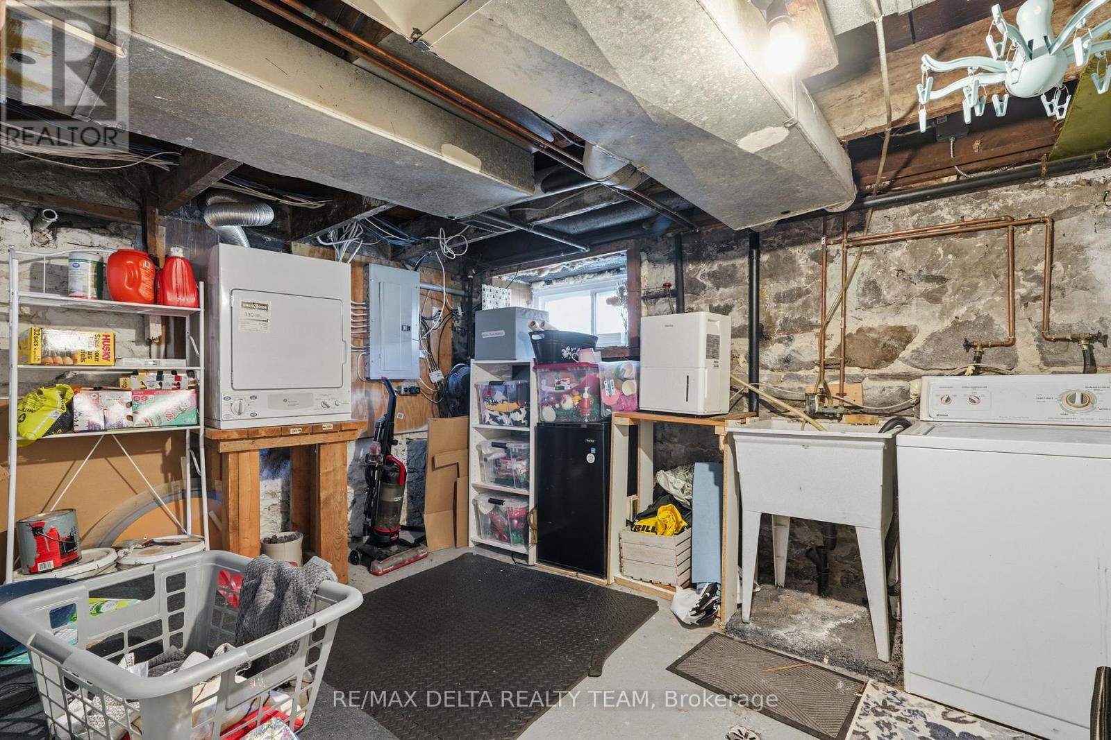 181 GOULBURN AVENUE - 22