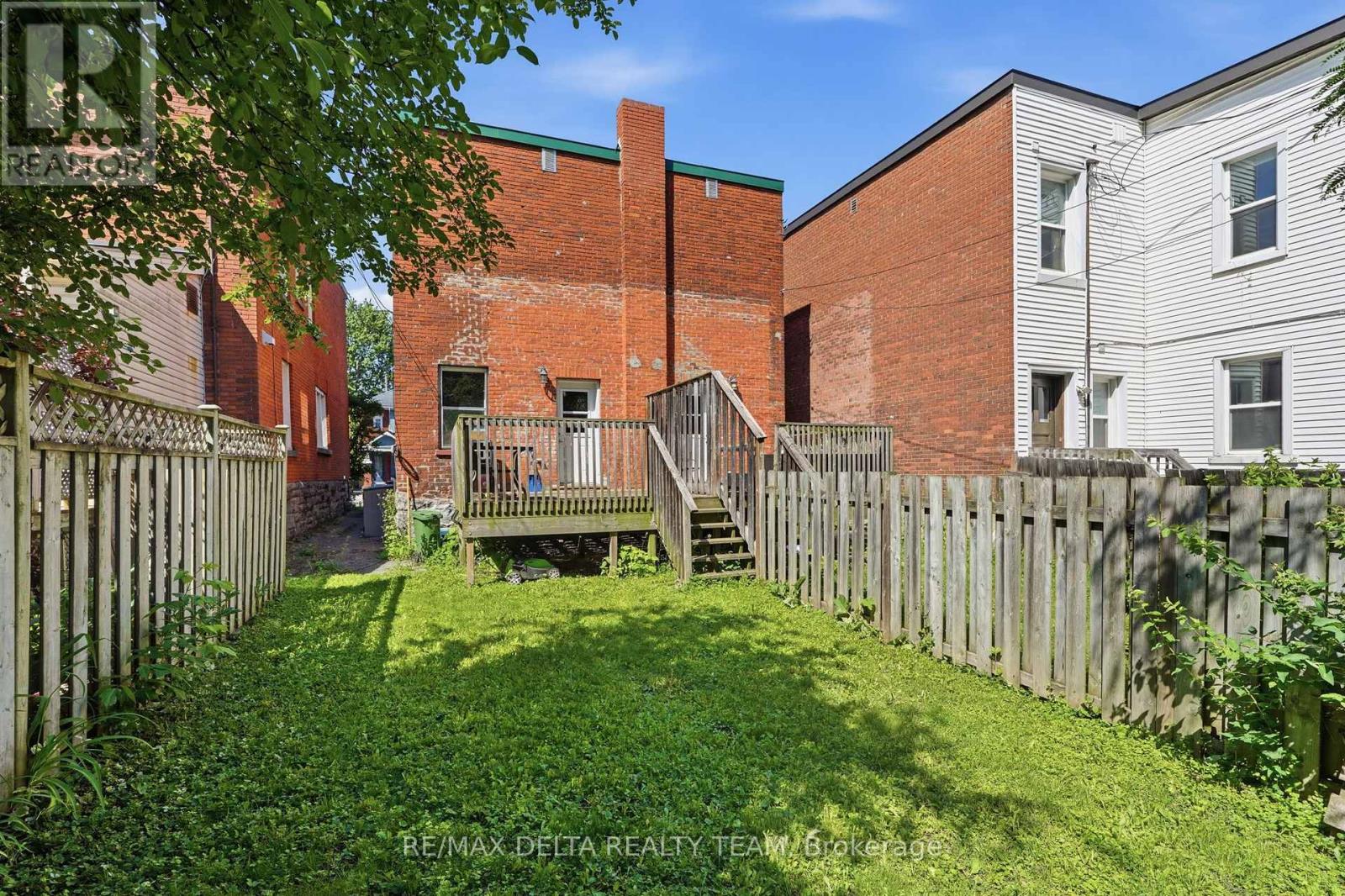 181 GOULBURN AVENUE - 25