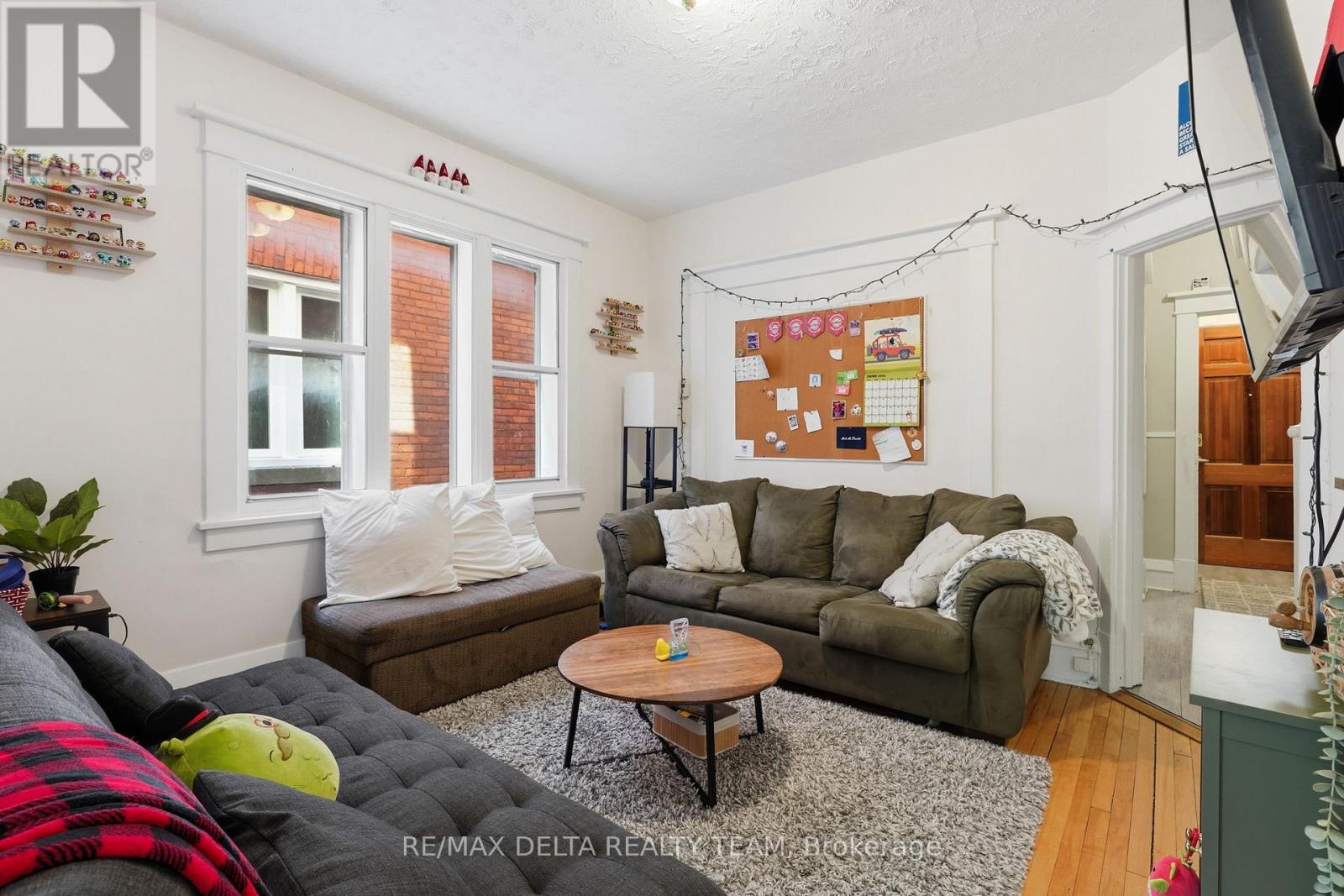 181 GOULBURN AVENUE - 9