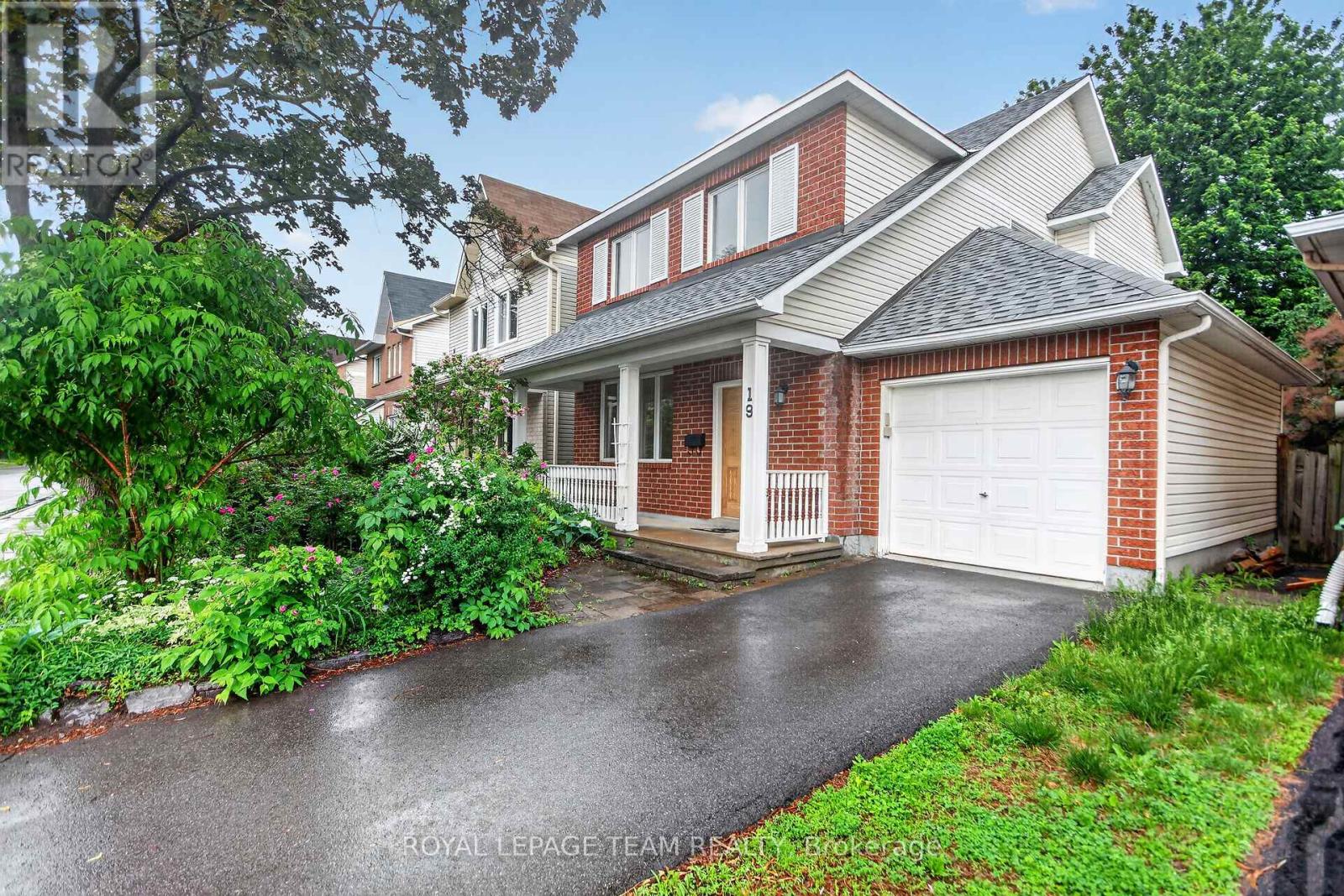 19 WINDHURST DRIVE - 1