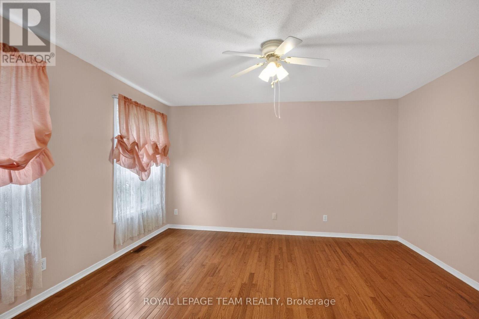 19 WINDHURST DRIVE - 17