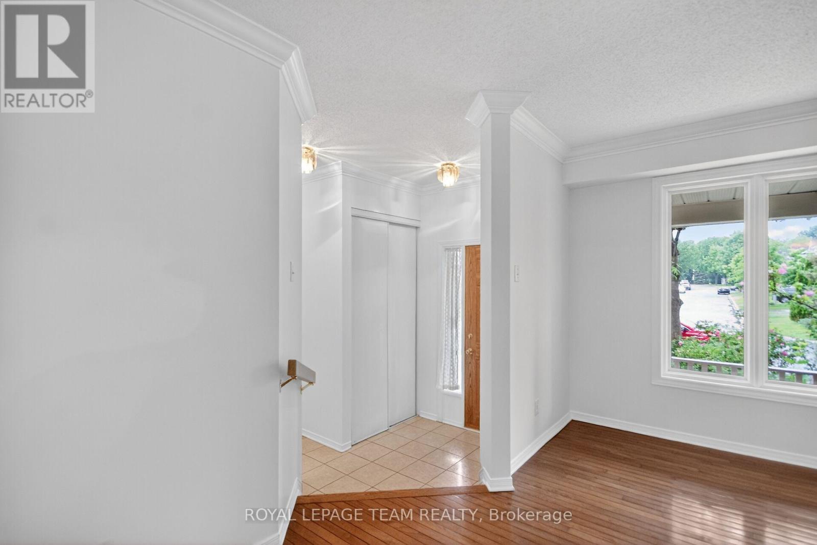 19 WINDHURST DRIVE - 2