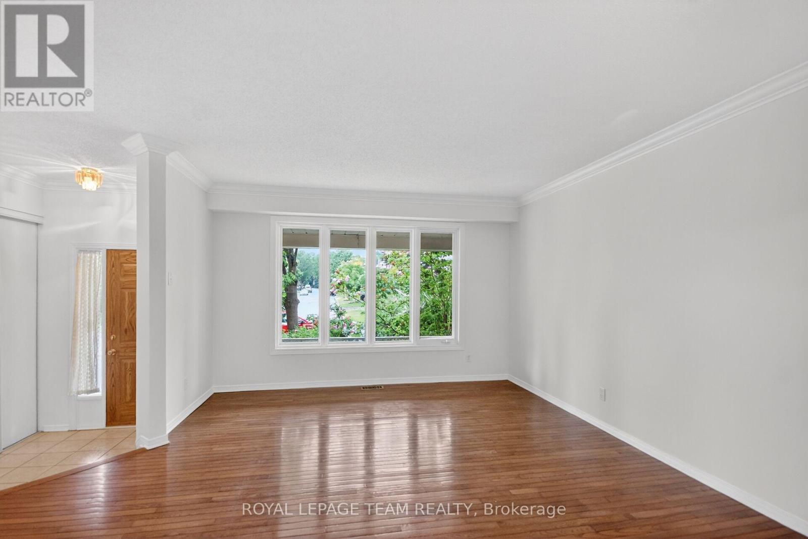 19 WINDHURST DRIVE - 6