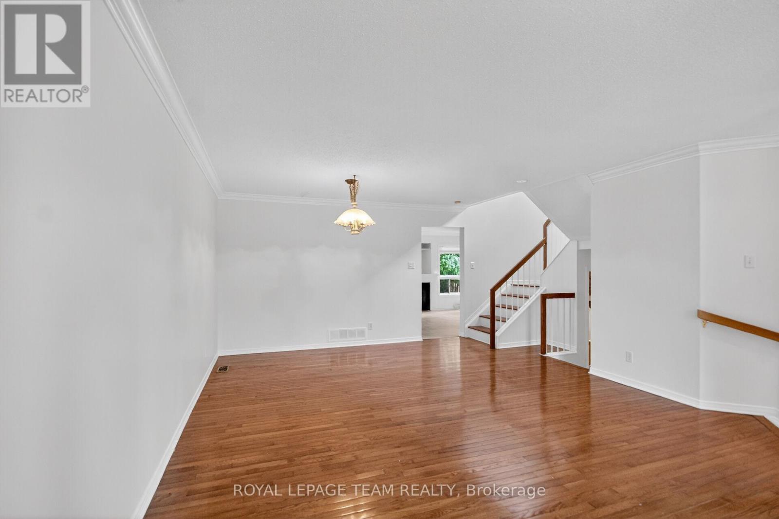 19 WINDHURST DRIVE - 9