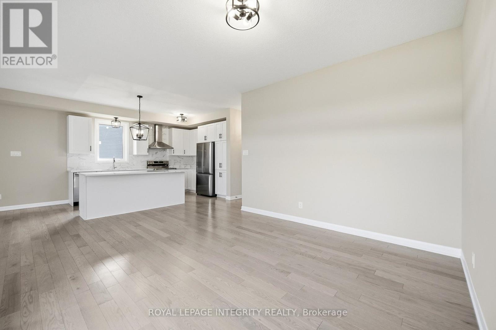 1220 DIAMOND STREET - 13